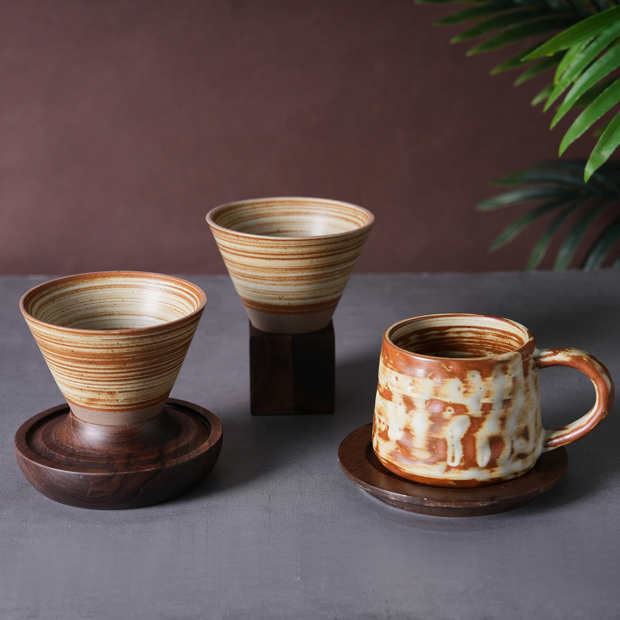 ชุดถ้วยกาแฟและจานรองทำจากเซรามิกเคลือบแบบเกลียวสำหรับงานปั้นดินเผา พร้อมชุดภาชนะสำหรับรับประทานอาหารที่มีการเคลือบผิว เหมาะสำหรับโรงแรมระดับหรู รีสอร์ต และคาเฟ่