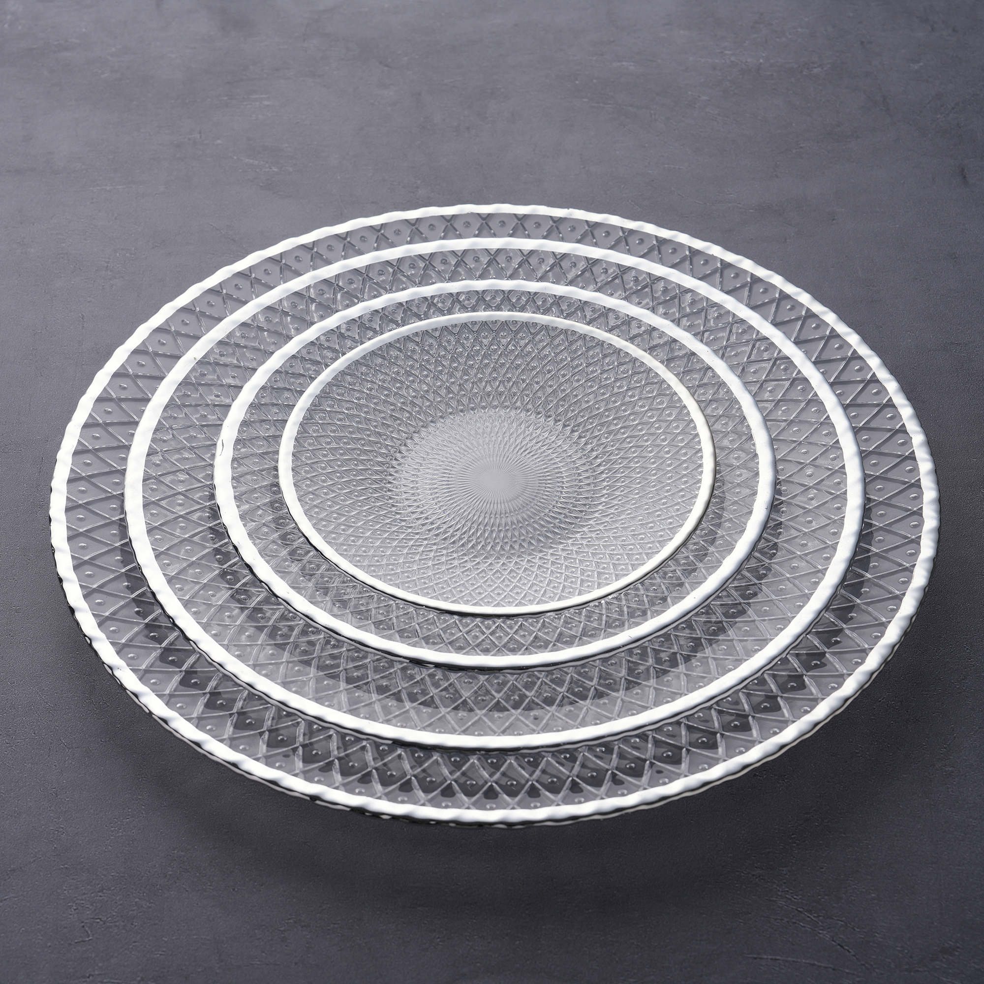 Luxury Glass Dinner Plates in Bulk Gold and Silver Rimmed Glass Charger Plates for Weddings and Hotel Banquets