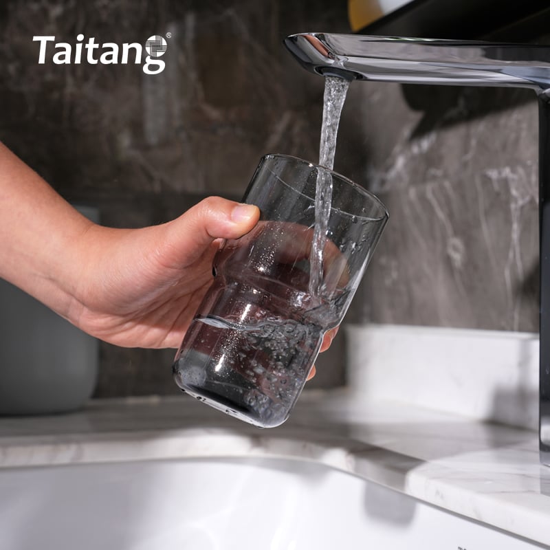 Tempered Glass Bathroom Tumbler Set Hotel Bathroom Drinking Glasses & Brushing Cups for Hospitality