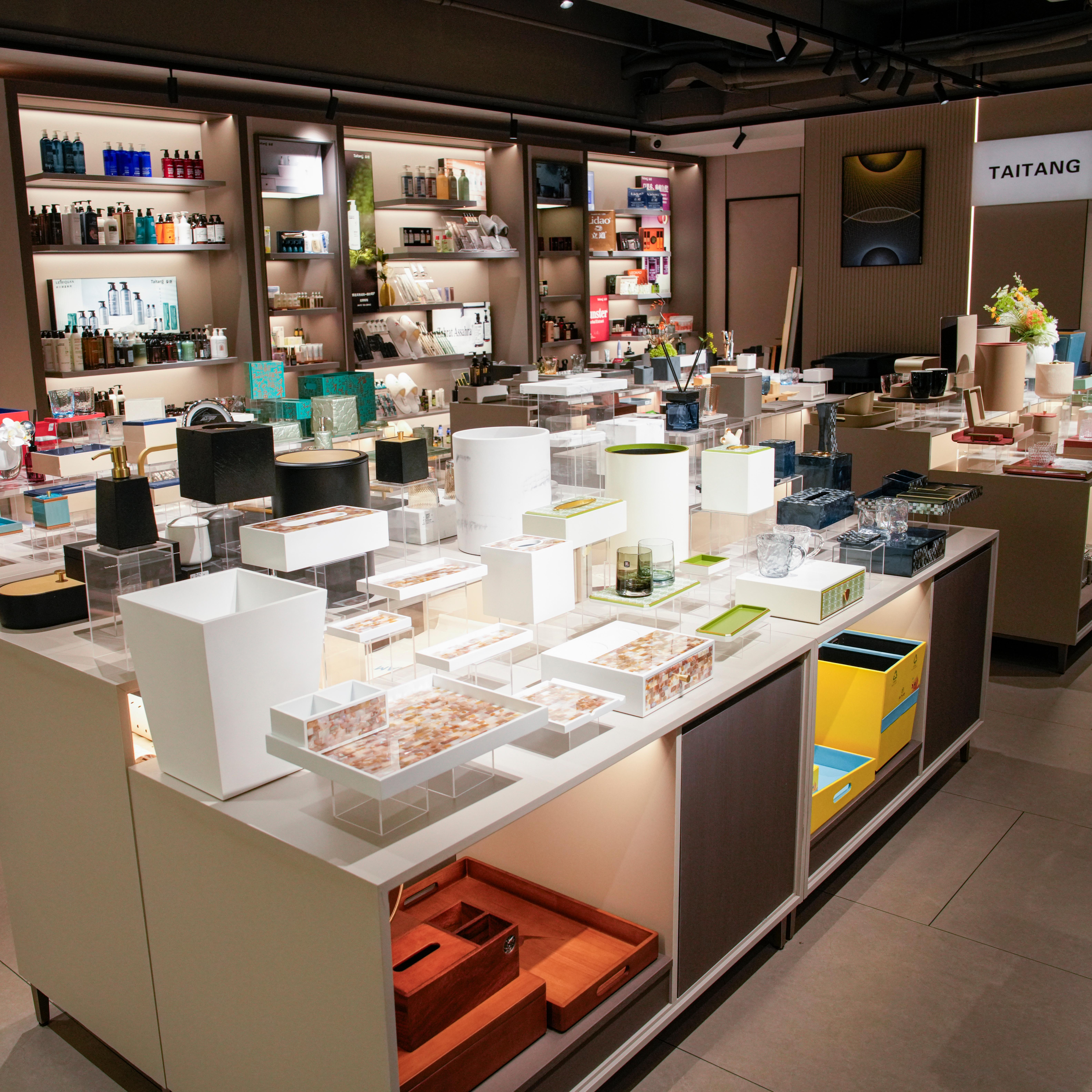 Taitang luxury hotel guestroom accessories showroom display, featuring a wide selection of premium amenity sets and supplies for B2B hospitality procurement.JPG