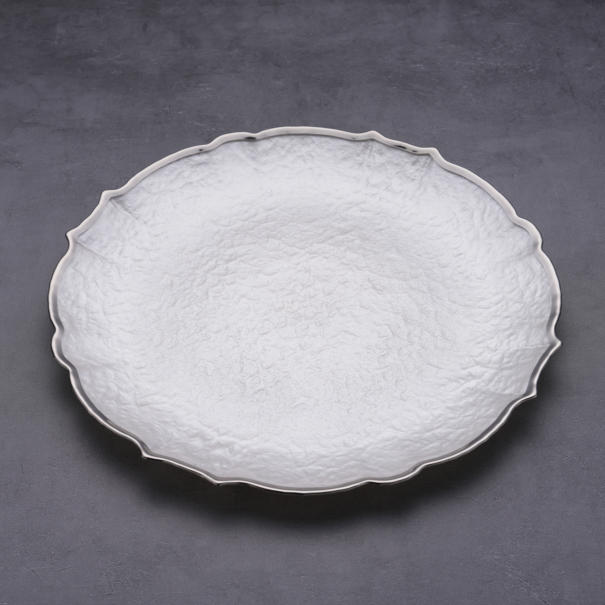 Luxury Glass Dinner Plates in Bulk Elegant Gold Rim & Beaded Wedding Charger Plates for Hotels & Catering