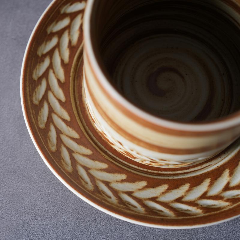 Pottery Spiraal Geglaseerde Keramiese Koffiekoppie- en Skottelstel, Geglaseerde Etenswarestel vir Luukse Hotels, Resorte en Kafés