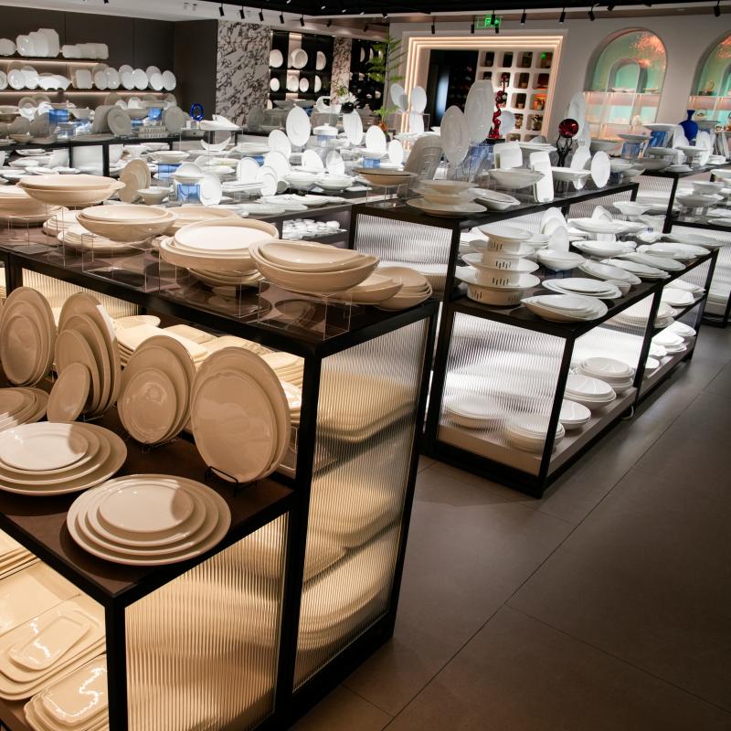 4. Kitchen F&B OS&E.JPG