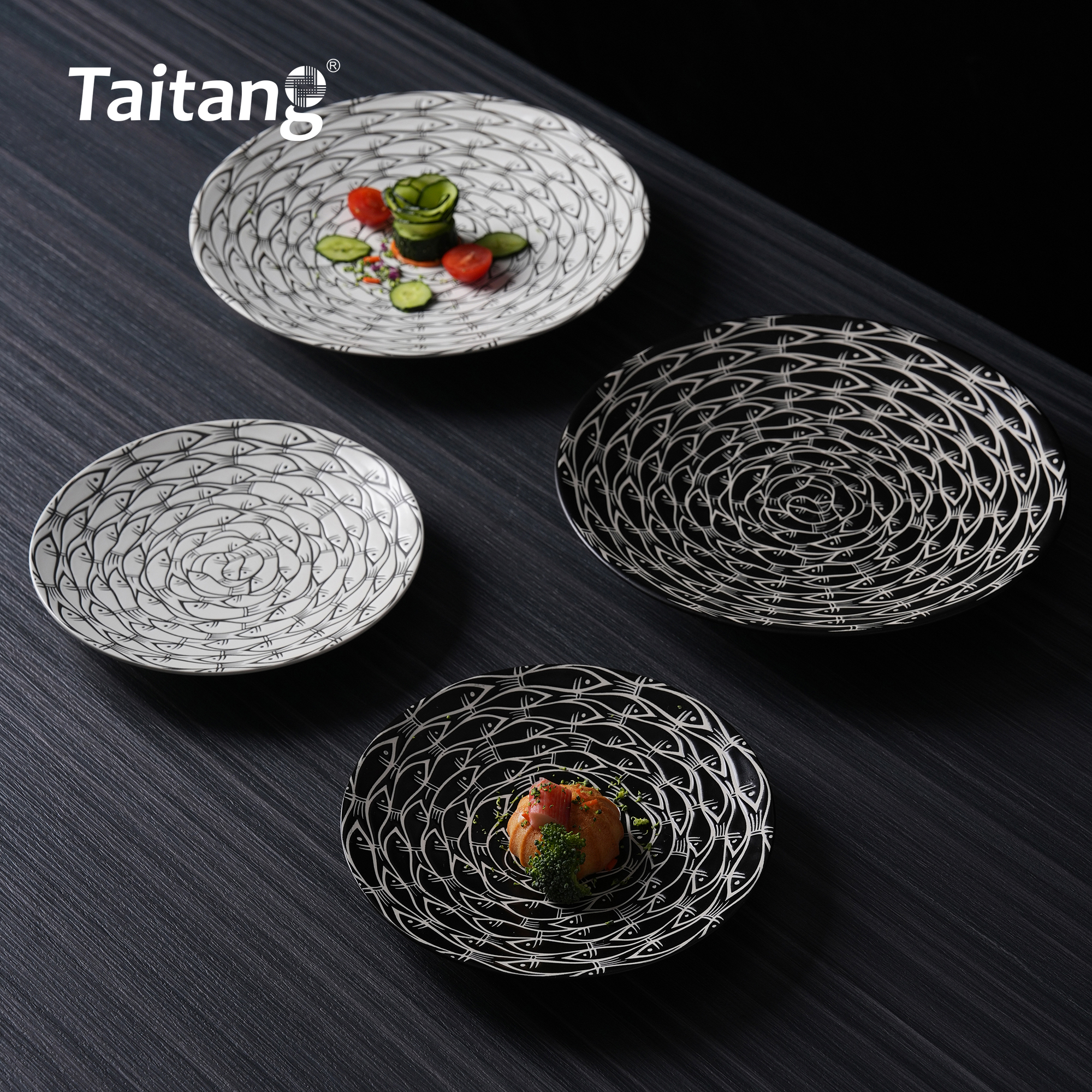 Fish Pattern Porcelain Dinnerware Collections Footed Ceramic Dinnerware Set for Luxury Restaurant Chinaware