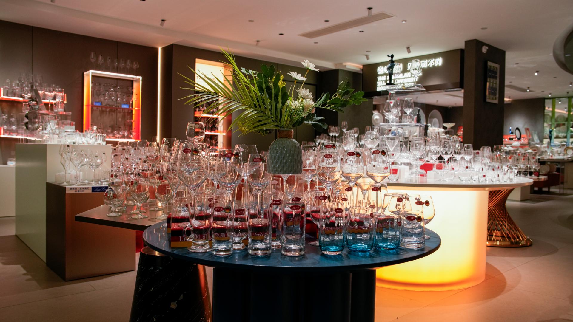 How to Care for Commercial Glassware in Hotels & Restaurants?