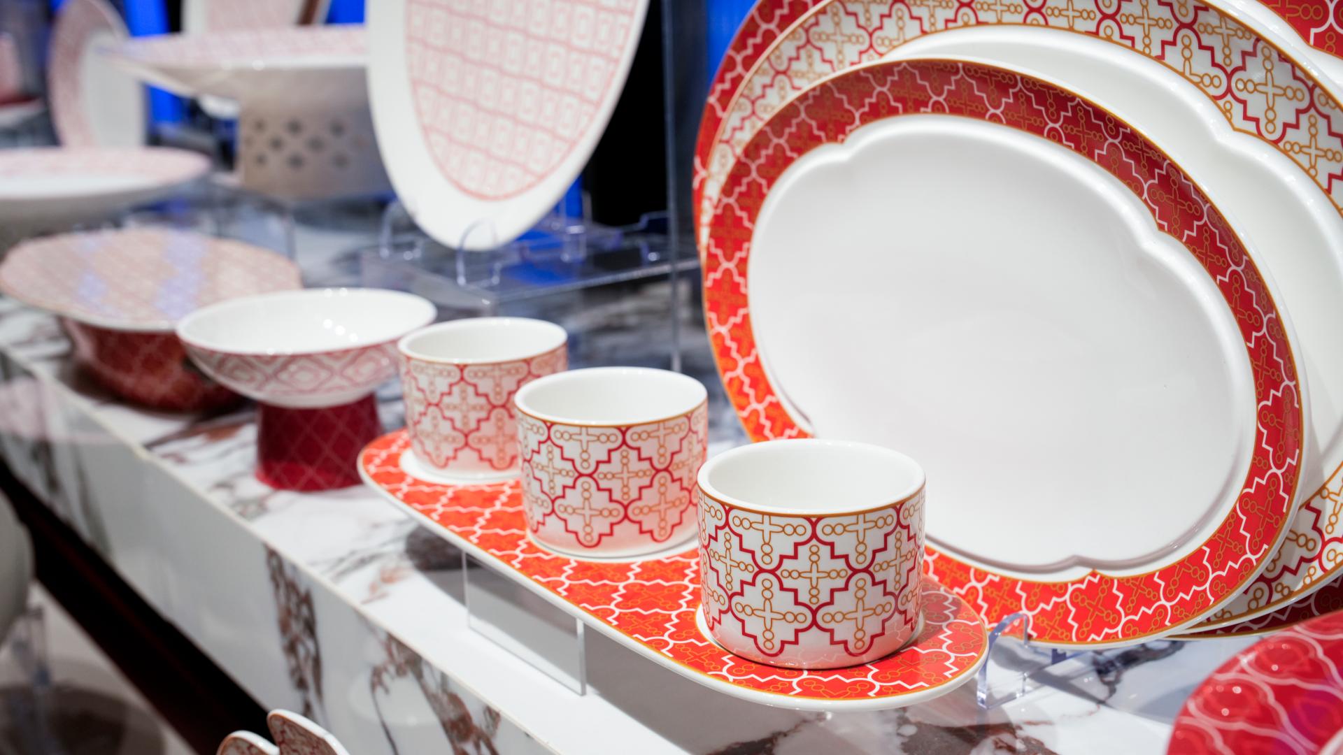 How to Maintain Commercial Porcelain Tableware?