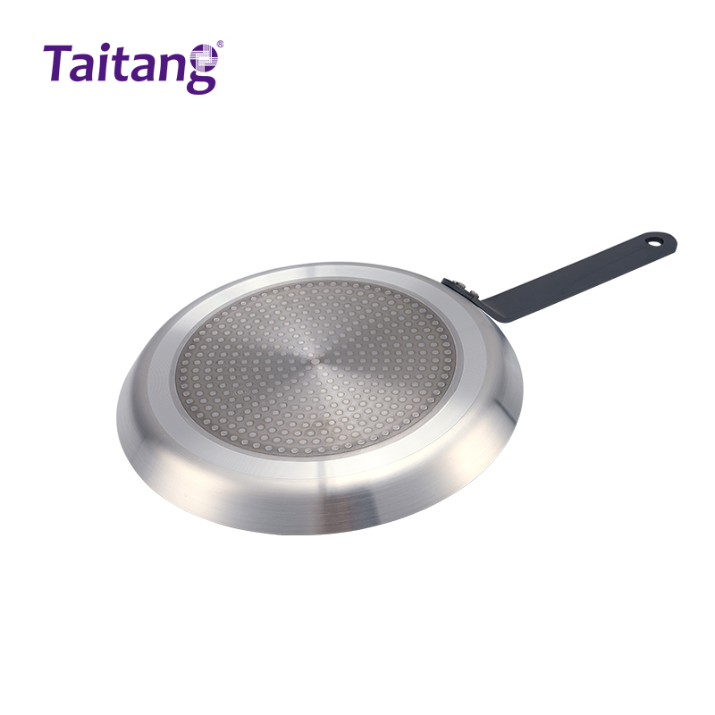 Commercial Non Stick Pan with Iron Handle Restaurant Frying Pans & Shallow Crepe Skillets for Hotel Kitchen Cookware