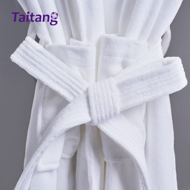 Oq mehmonxona badii bathrobe 1200 g, velur va teri paxtadan, shawl yaka, spa bathrobe, luks kurort kolleksiyasi, maxsus logotip bilan