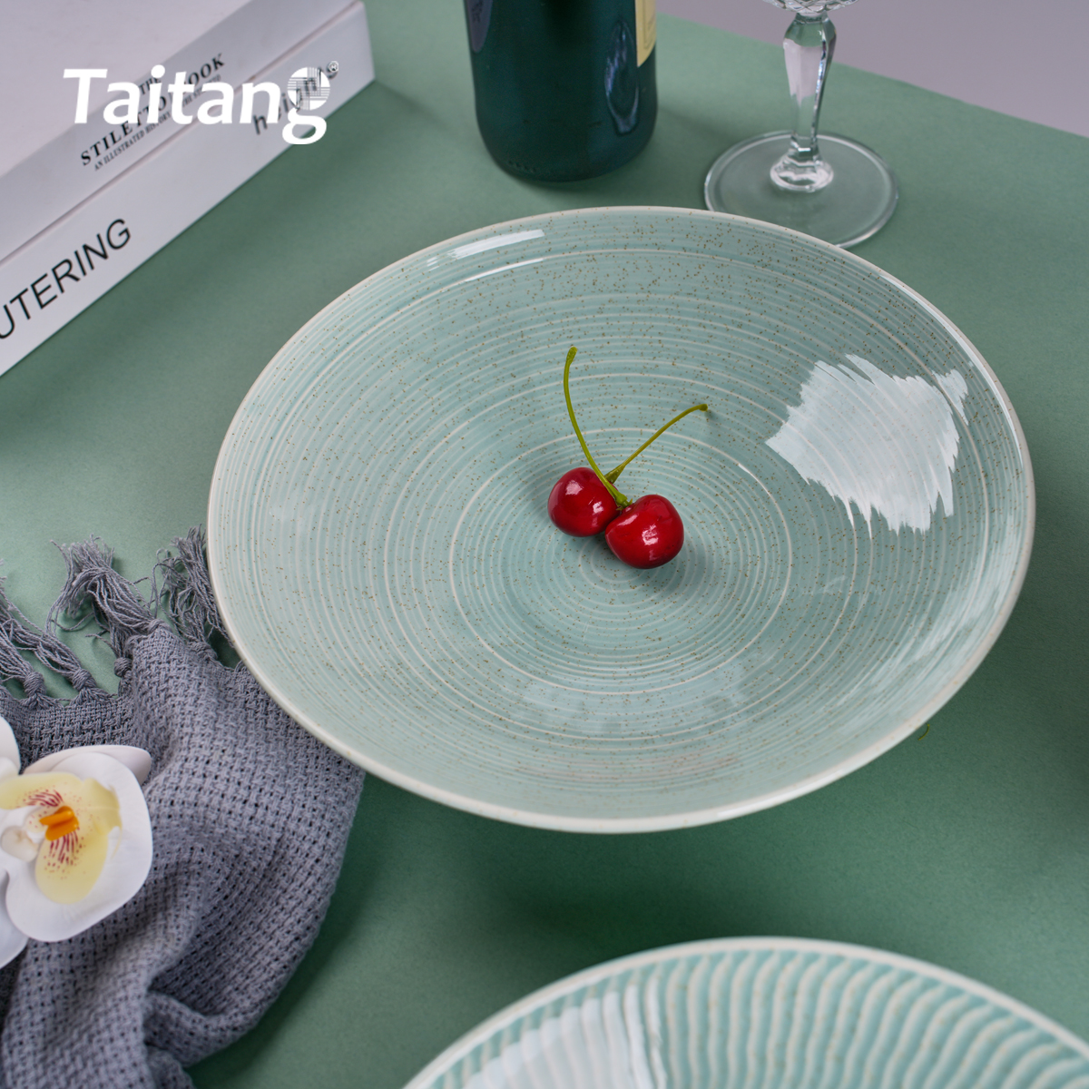 Celadon Green Reactive Glazed Porcelain Dinnerware Set for Luxury Hotels & Restaurants