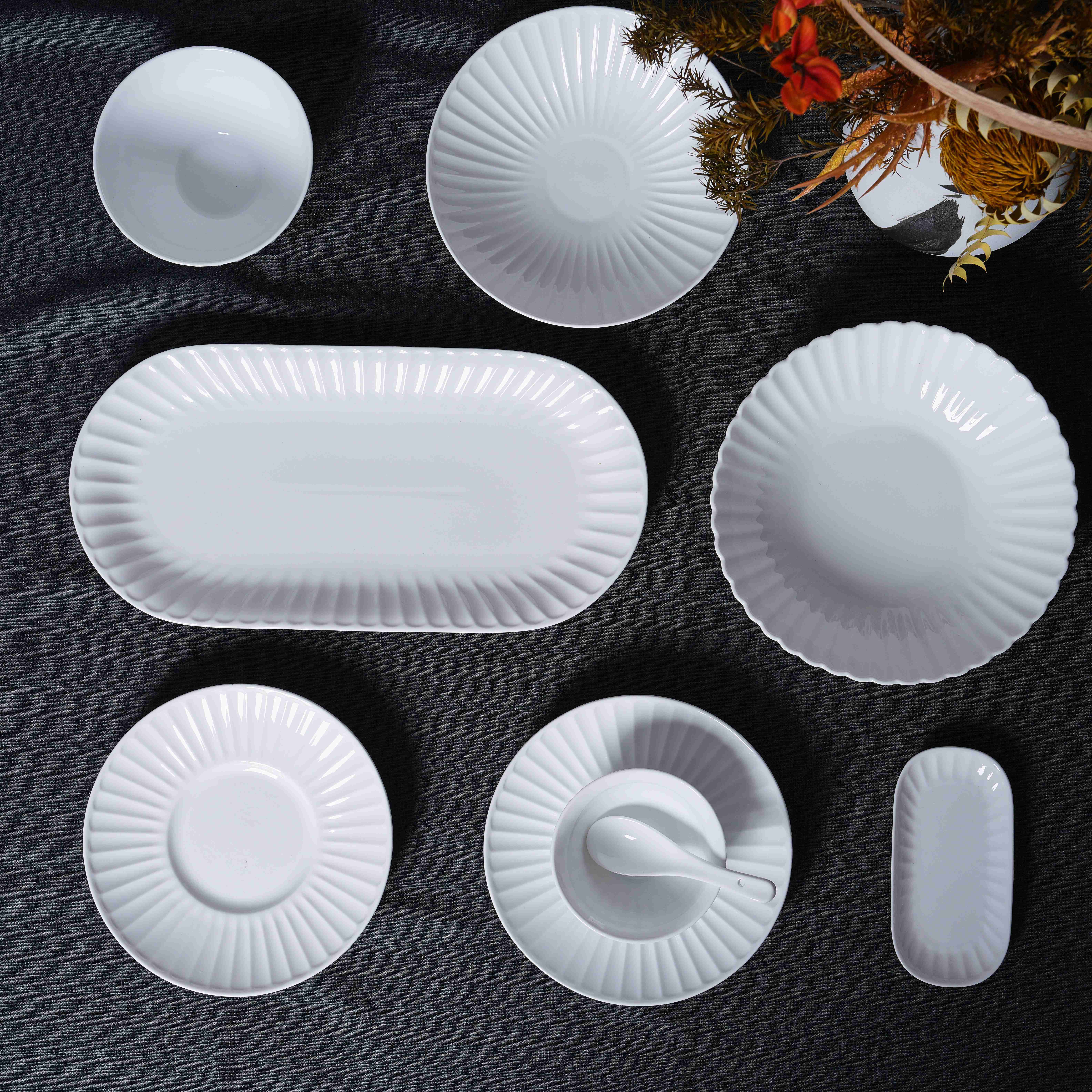 Luxury White Fluted Hotel Porcelain Collection Dishes & Formal Dinnerware for Fine Dining