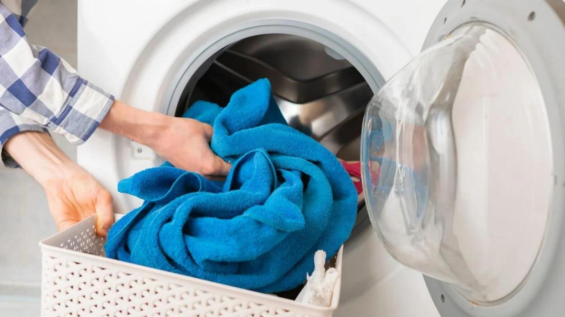 Demonstrating commercial-grade wash durability industrial machines require robust towels like Taitang’s to withstand frequent high-temperature cycles..jpg