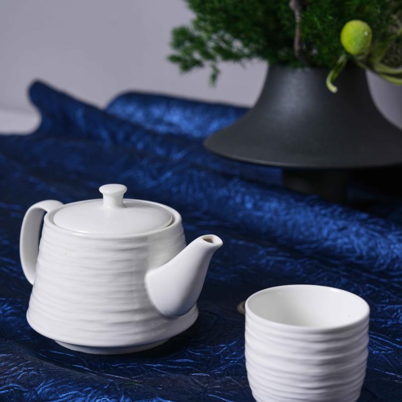 Commercial High-Fired Porcelain Dinnerware Set for Luxury Hotels & Restaurants