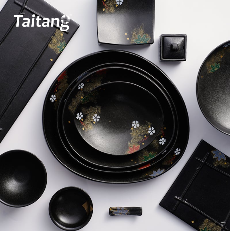 Japanese Style Porcelain Dinnerware Collections Matte Black Restaurant Chinaware for Fine Dining