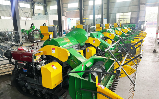 Combine Harvesters With Multiple Specifications