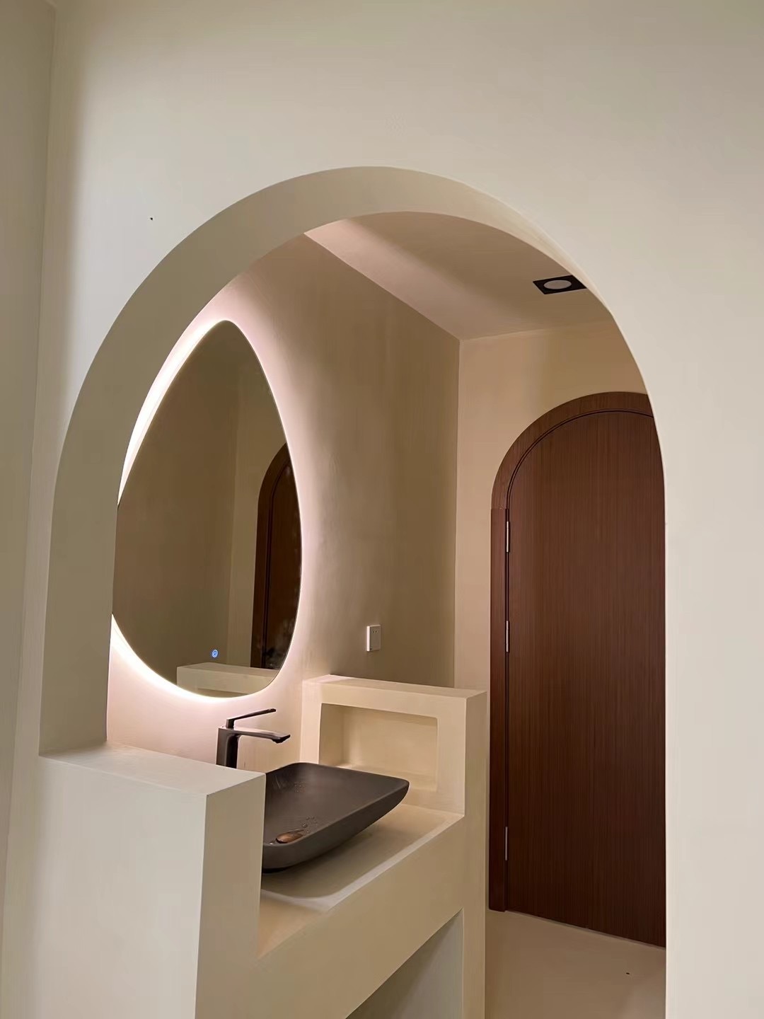 The Unmatched Benefits of Microcement for Walls