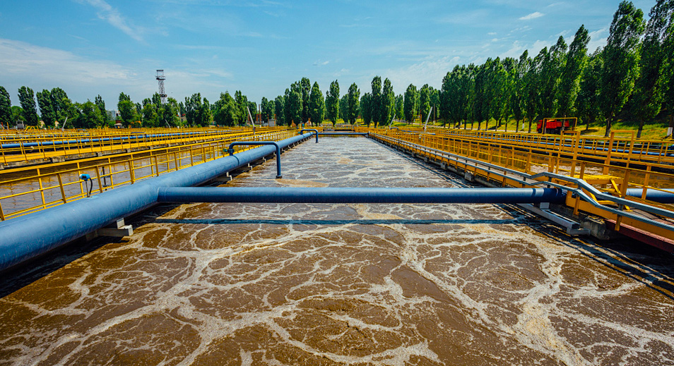 Measuring sludge flow rate in sewage treatment plants