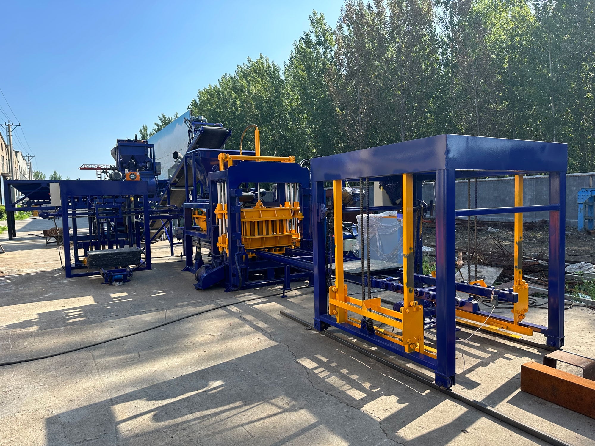 QT6-15 Fully Automatic Brick Making Machine