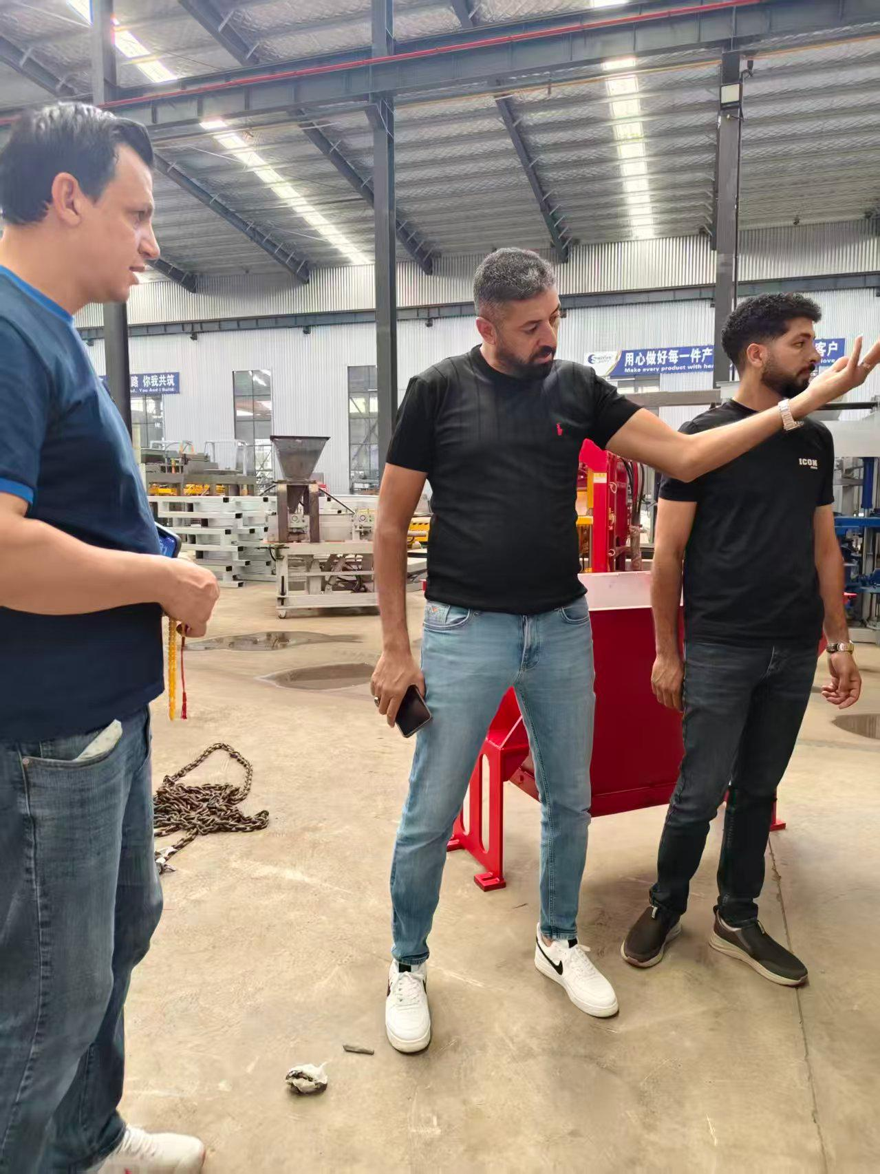 Valuable Palestinian Clients Visit Our Factory & Confirm QT12-15 Large Machine Order