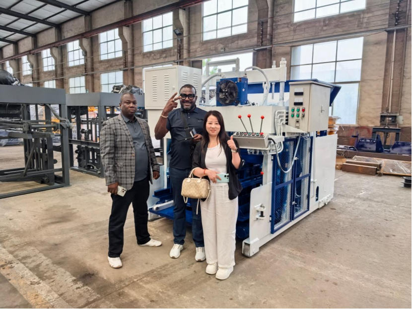 African Guinea Client Ordered Complete Brick Machine Line & 1500 Pallets