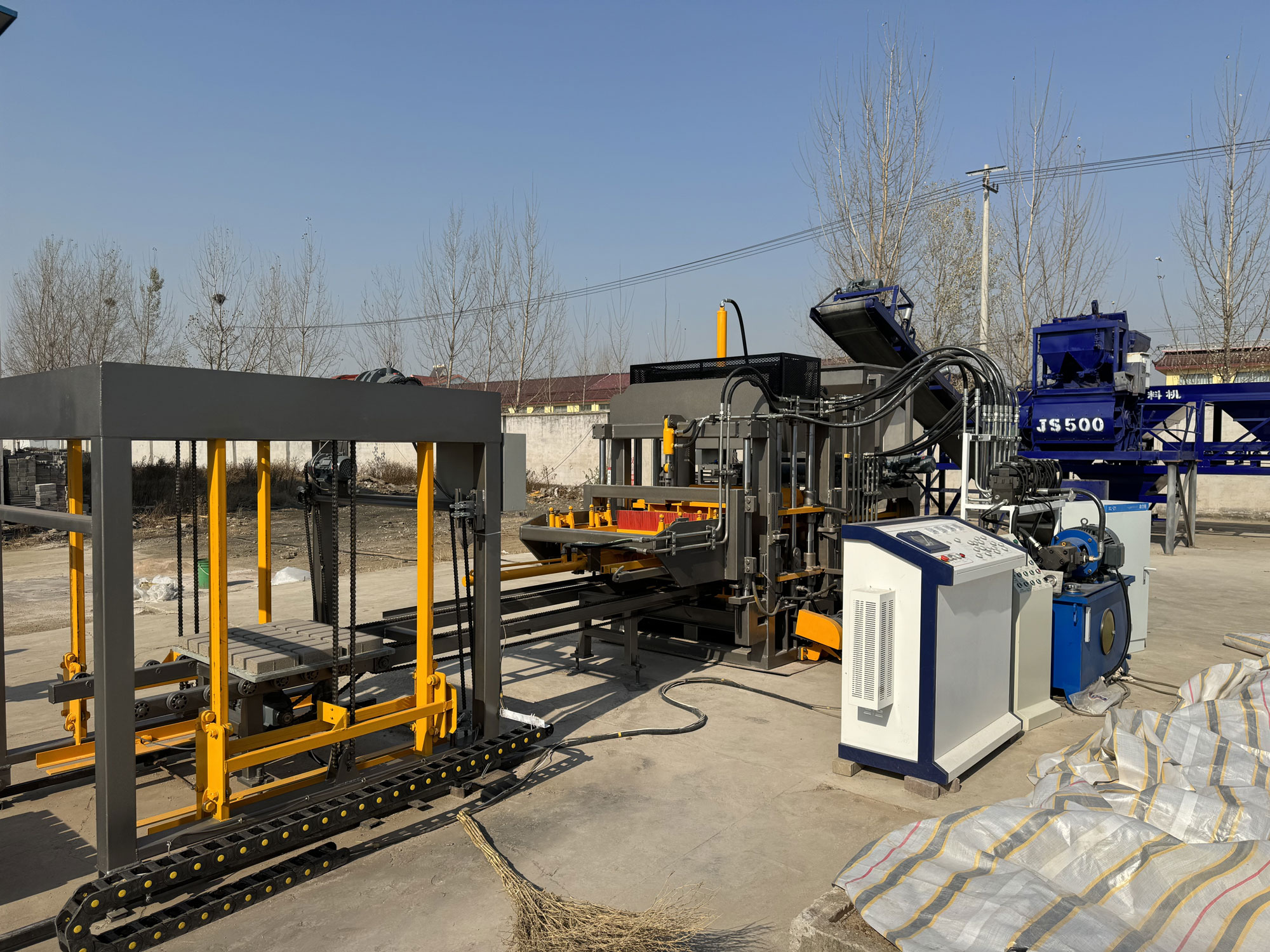 QT6-15 Fully Automatic Brick Making Machine