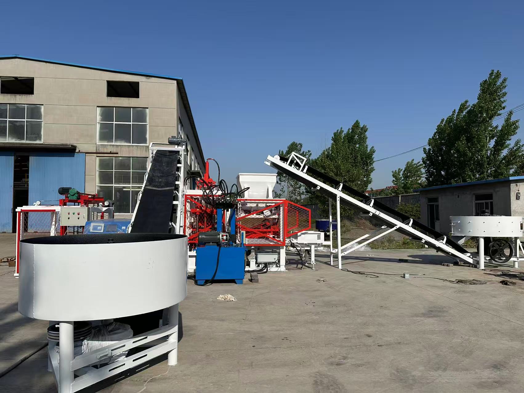 QT4-15S Fully Automatic Building Brick Production Machine