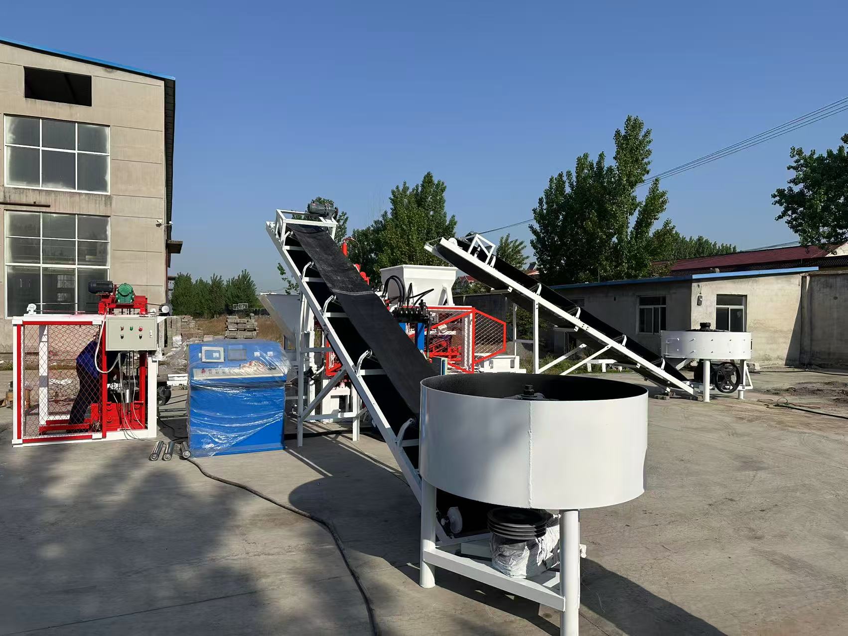 QT4-15S Fully Automatic Building Brick Production Machine
