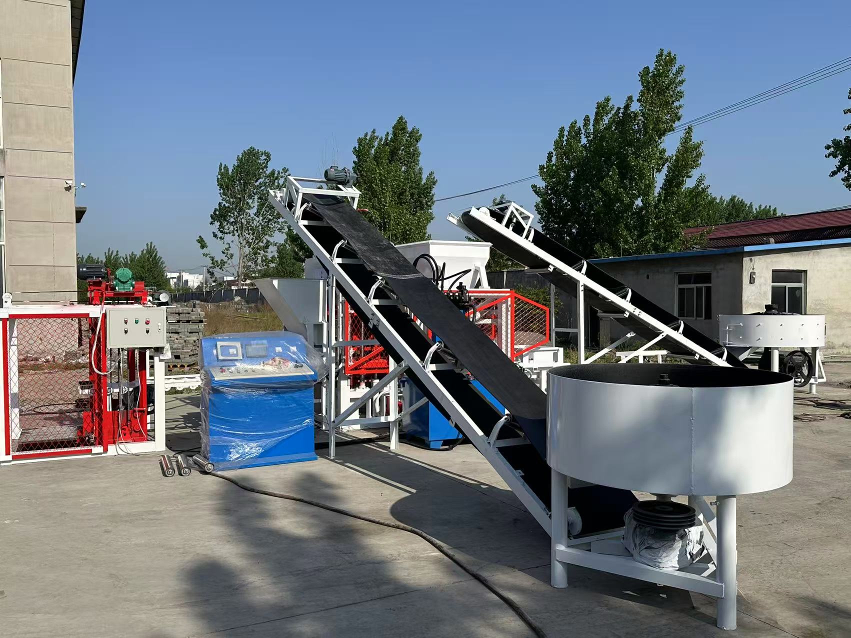 QT4-15S Fully Automatic Building Brick Production Machine