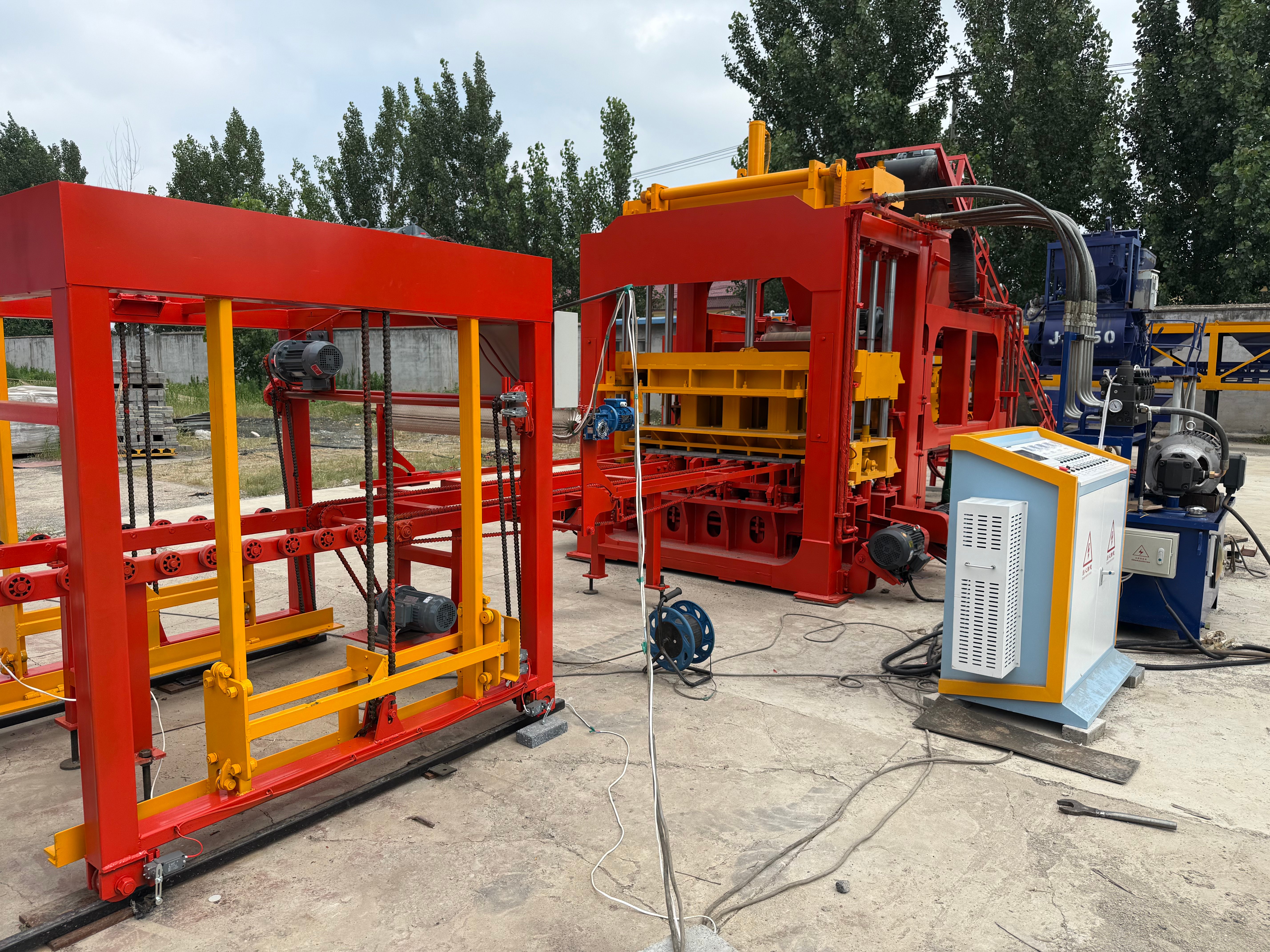 QT12-15 Fully Automatic Hydraulic Brick Making Machine