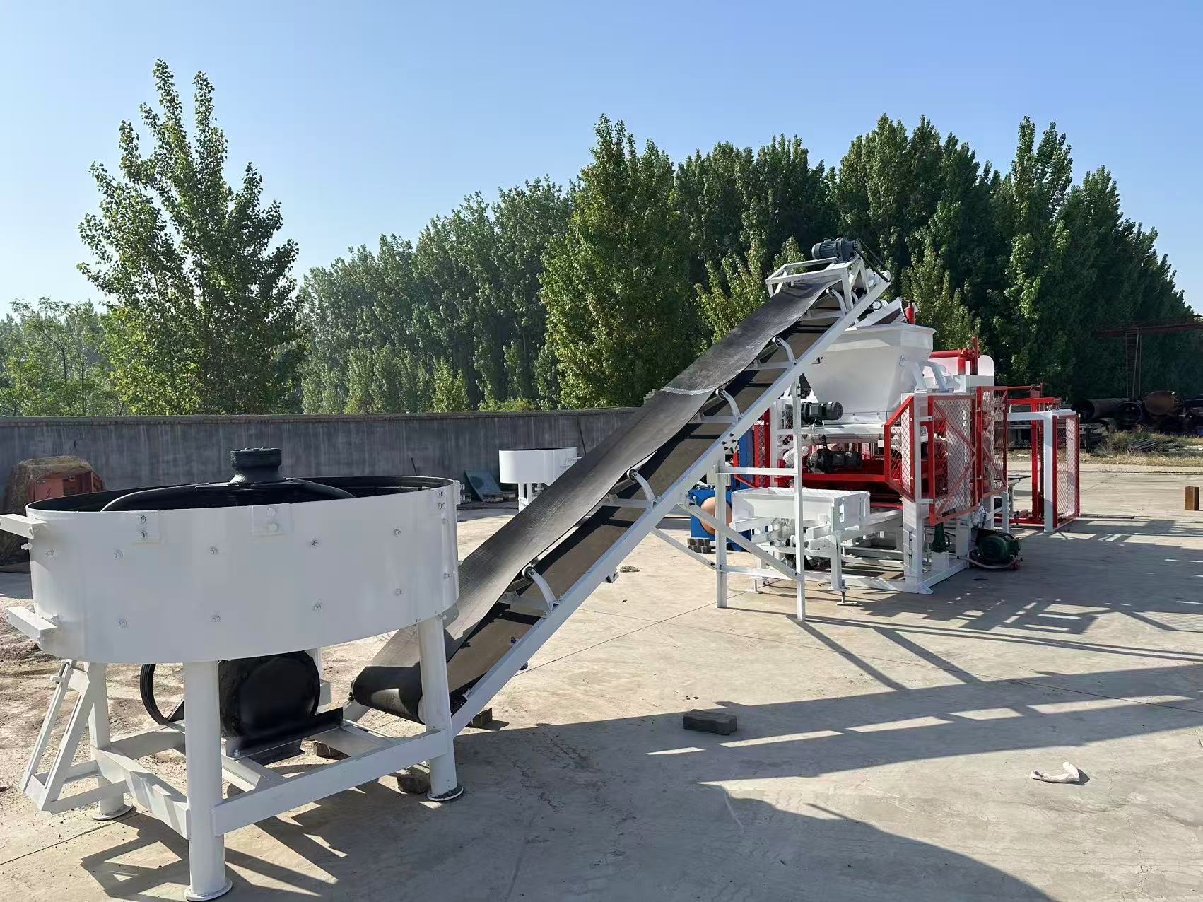 QT4-15S Fully Automatic Building Brick Production Machine