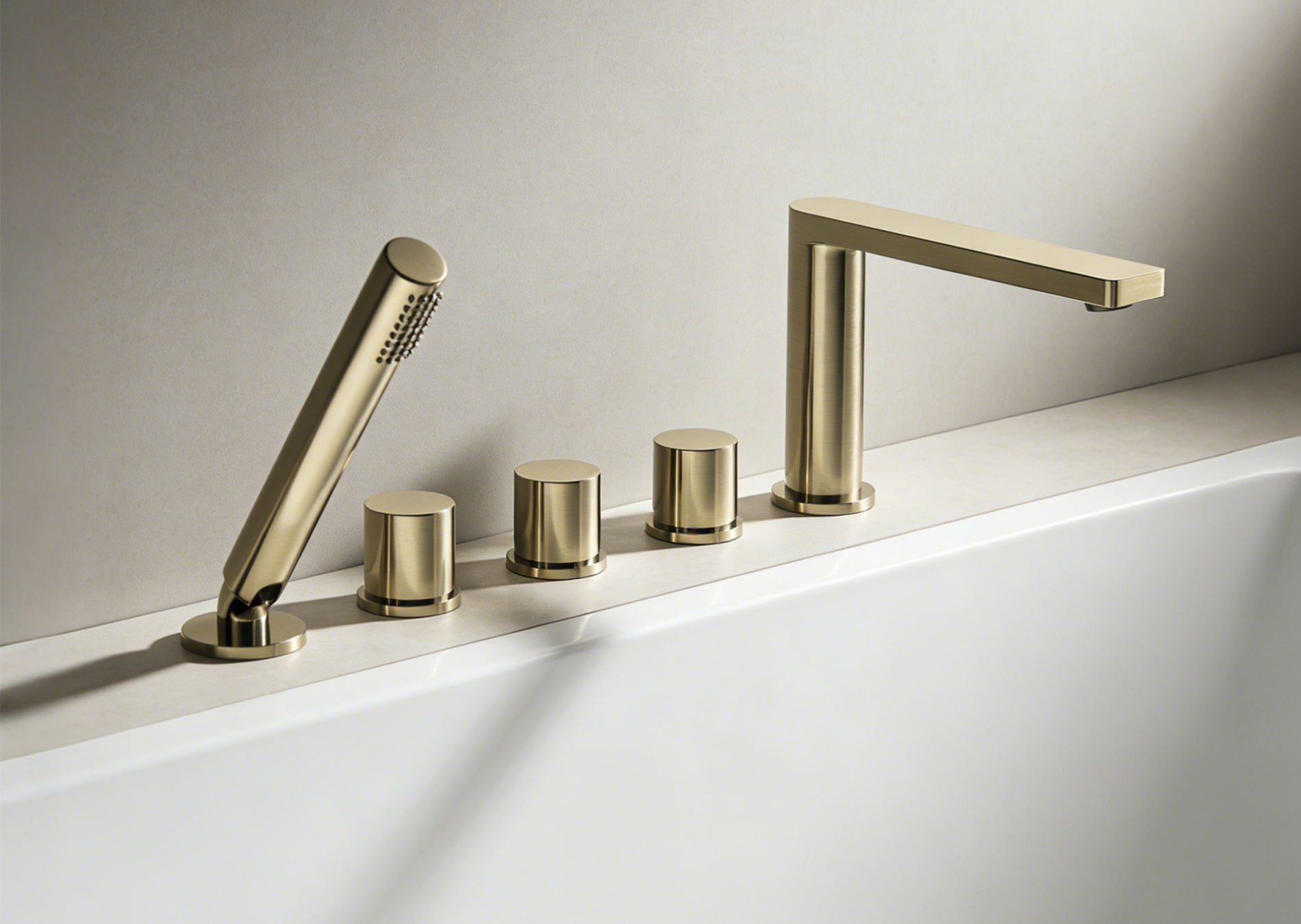 bathtub faucet (2).png