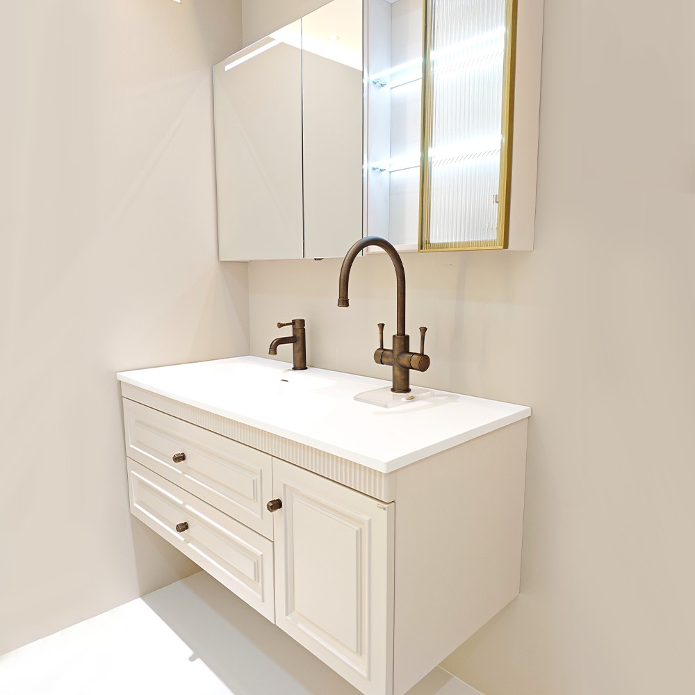 87 Series European Retro Style DZR Brass Sanitary Accessories Basin Shower Mixer Taps