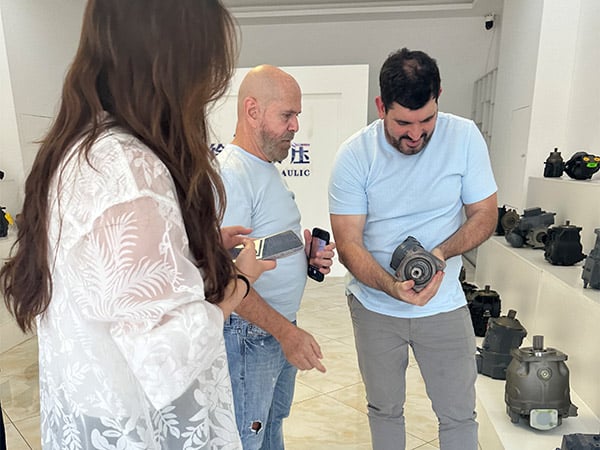 Brazilian Client Delegation Visits Our Company, Laying Groundwork for Long-Term Cooperation