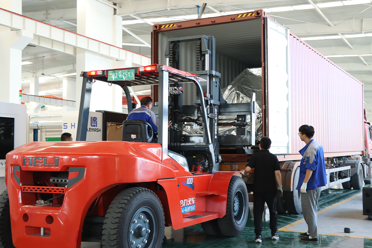 Peak-Season Delivery Runs On: Tianchen Laser Completes Protective Packing and Ships Another Batch of Laser Cutting Machines