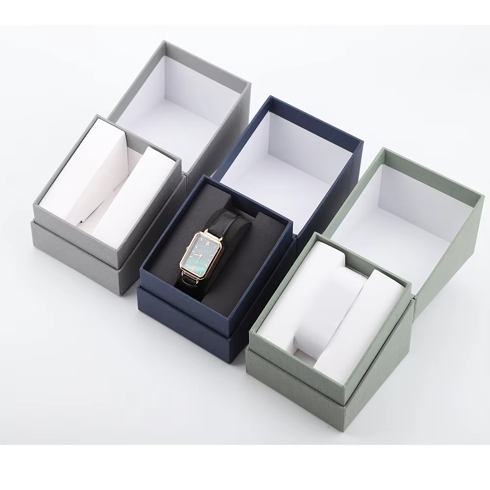 What Makes a Luxury Watch Box a Perfect Gift Option?