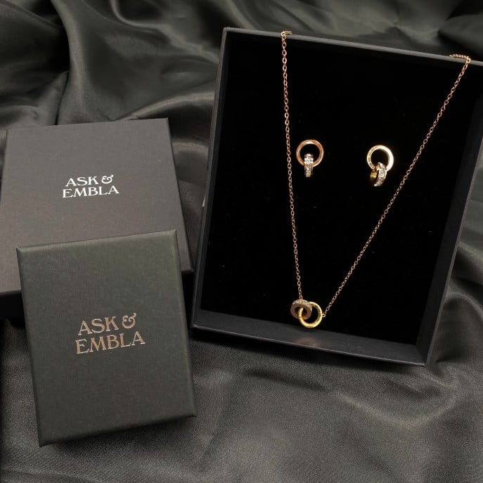 Protecting Silver Jewelry from Tarnish with Specialized Anti-Oxidation Paper