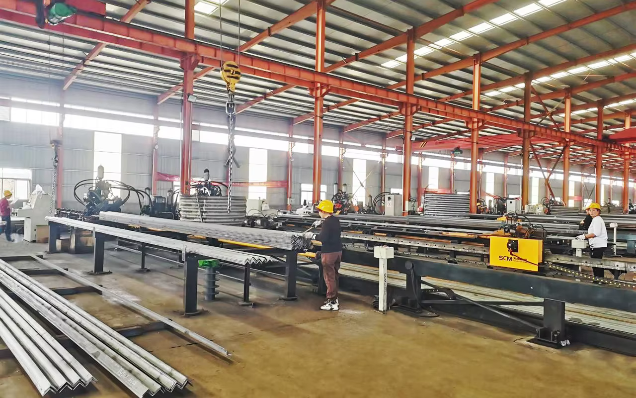 Galvanized steel high stable self-supporting Vertical bridge cell tower mobile telecom tower details