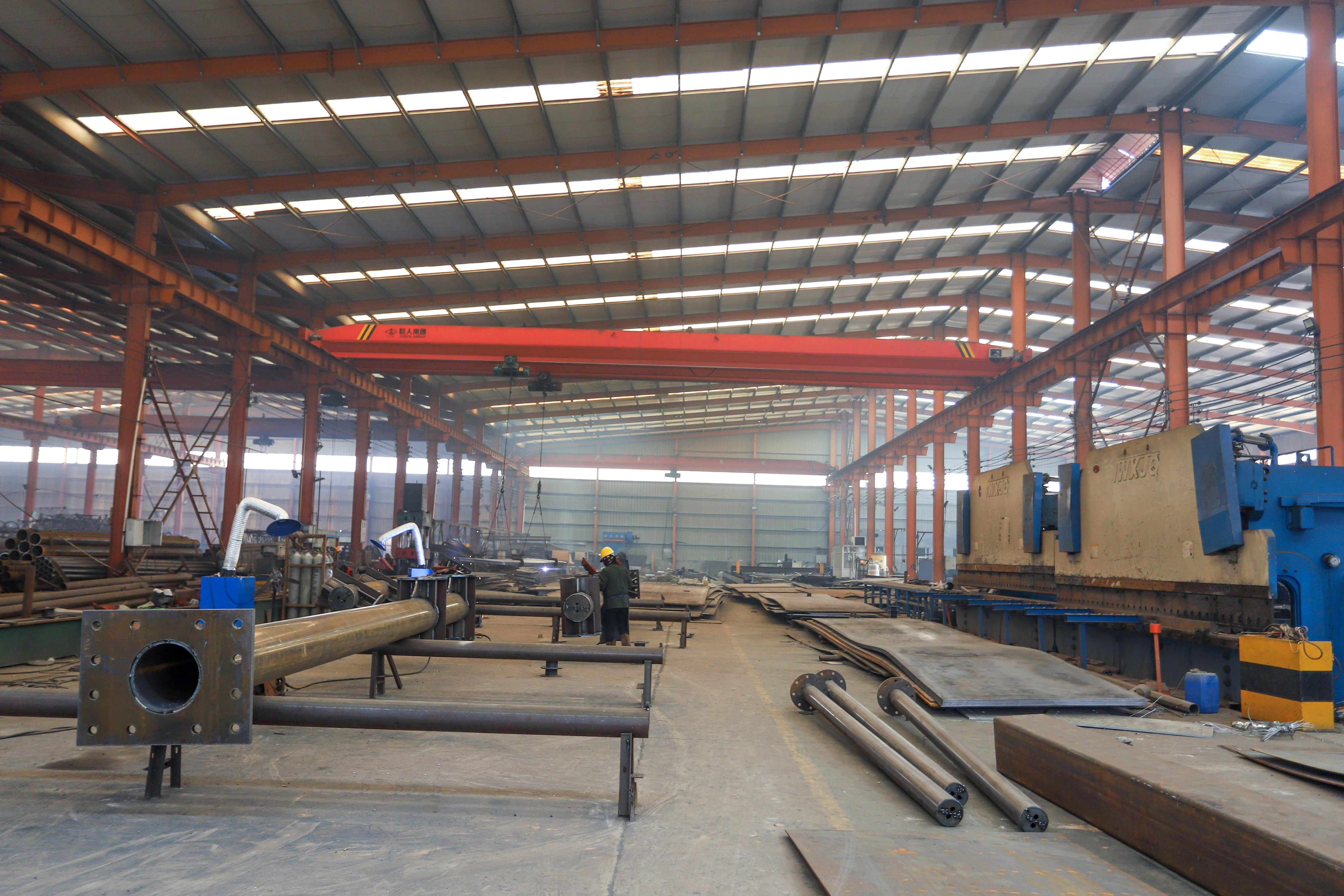 Galvanized steel high stable self-supporting Vertical bridge cell tower mobile telecom tower factory