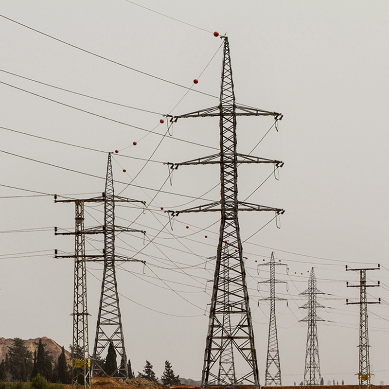 Galvanizovaná 35kv 110kv 220kv 500kv 1000kv vysokonapěťová elektrická přenosová ocelová věž za tovární cenu
