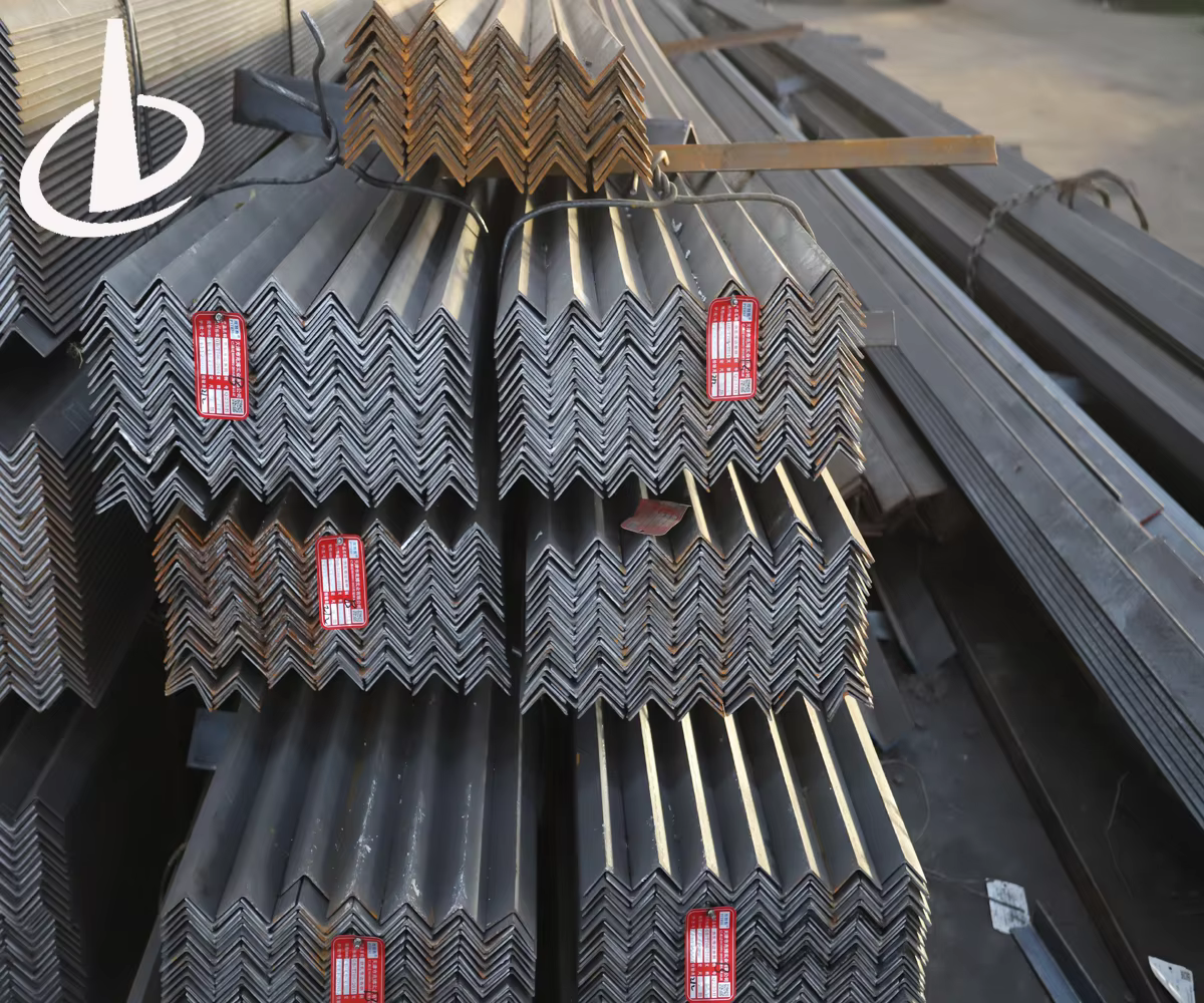 Galvanized steel high stable self-supporting Vertical bridge cell tower mobile telecom tower manufacture