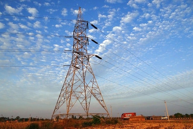 Elektrik Dirəyinin Təhlükəsiz Şəkildə Necə Saxlanılacağı