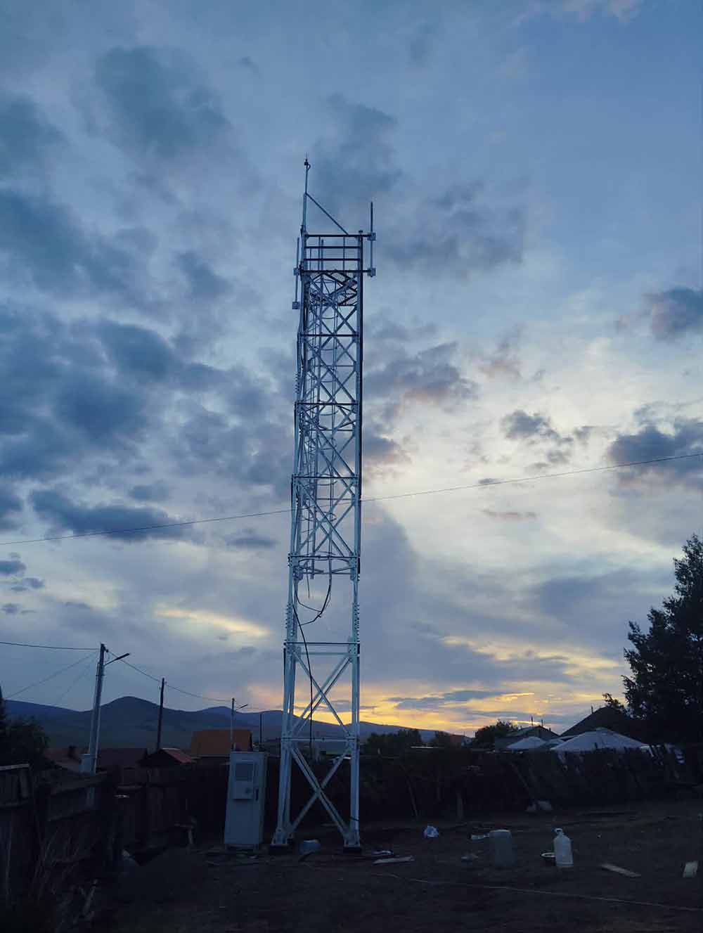 Pag-apruba sa Pagkumpleto! Ibinahagi ng Kliyente ang Live na Video sa Lokasyon ng Lattice Telecom Tower