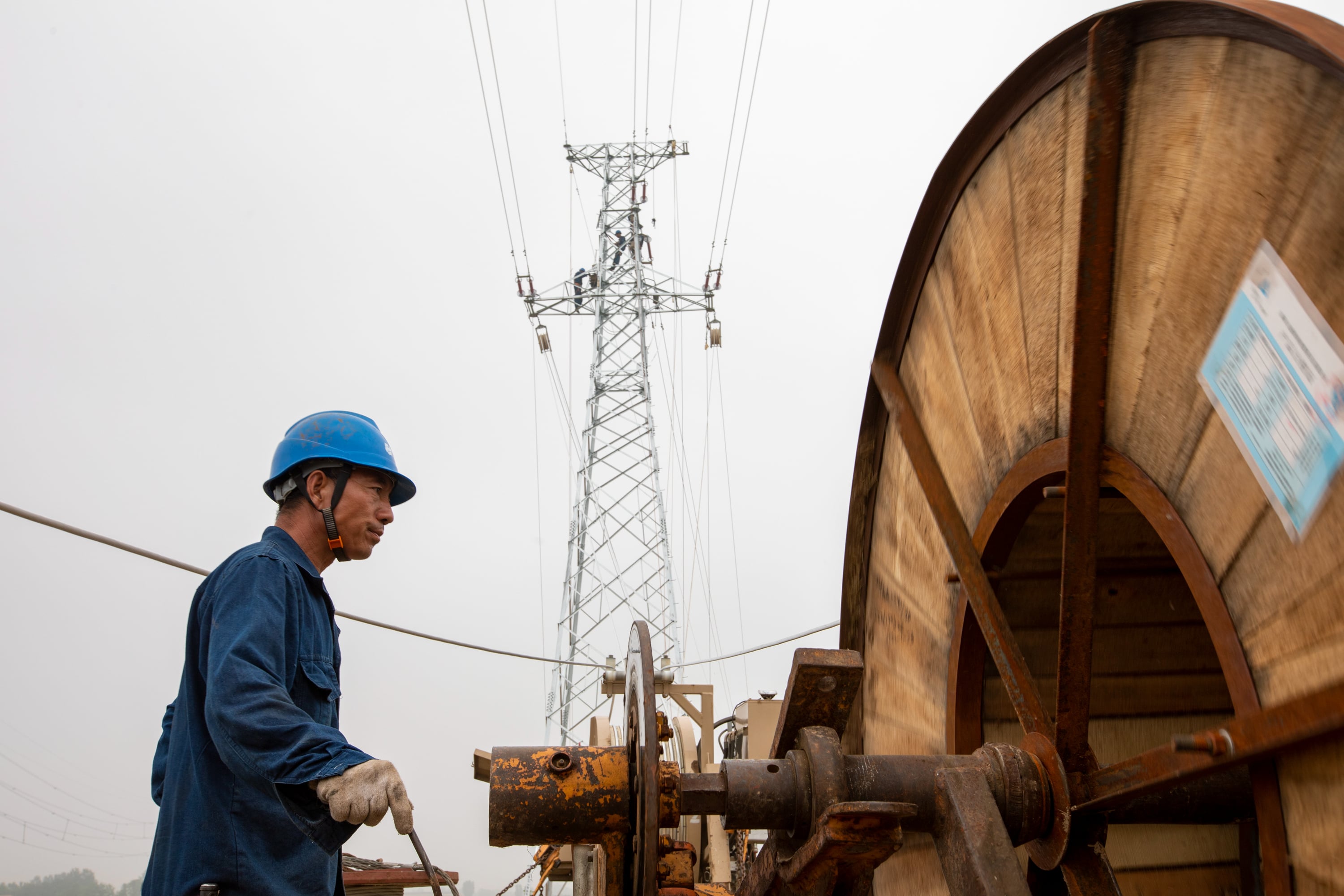 110KV power transmission tower
