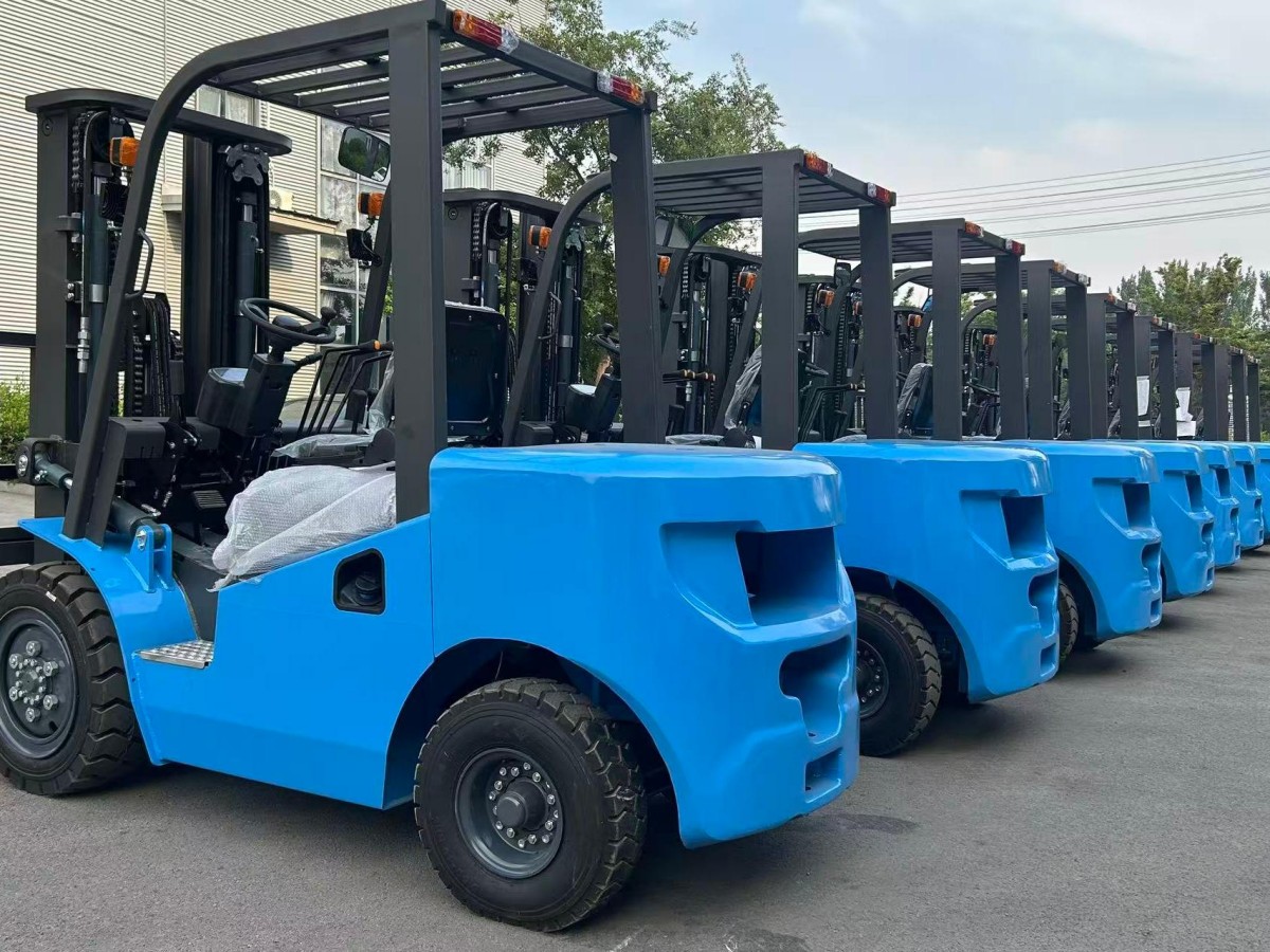 electric forklift-4.jpg