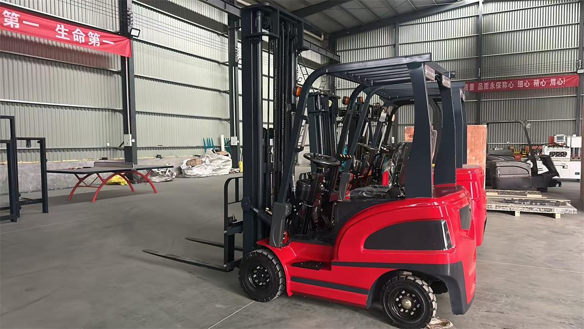 electric forklift.jpg