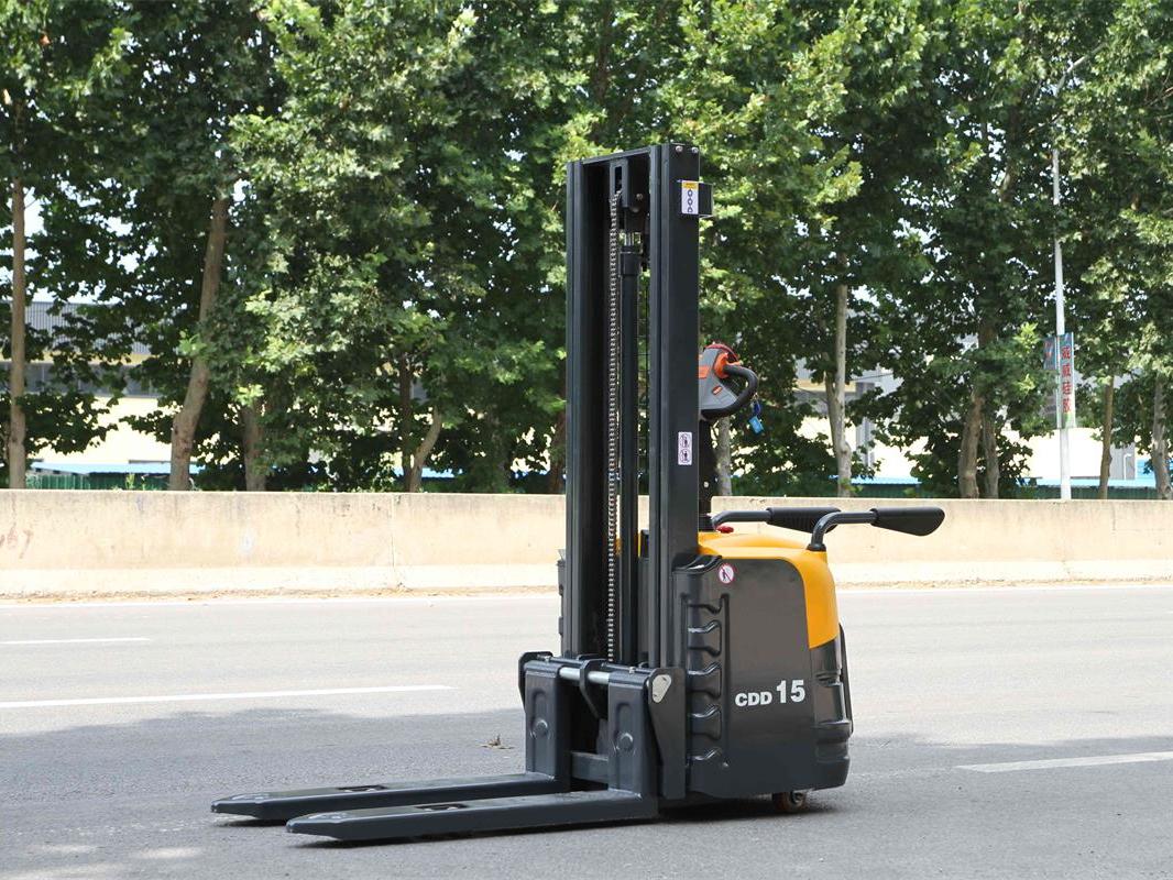 Using a stacker can significantly reduce labor costs.