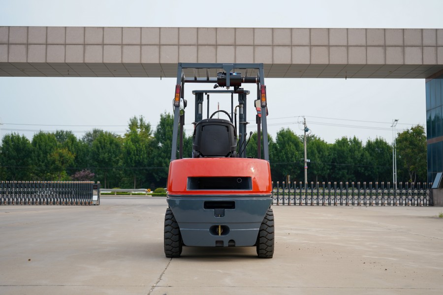 Which Forklift is Right for Your Business? A Breakdown of Types