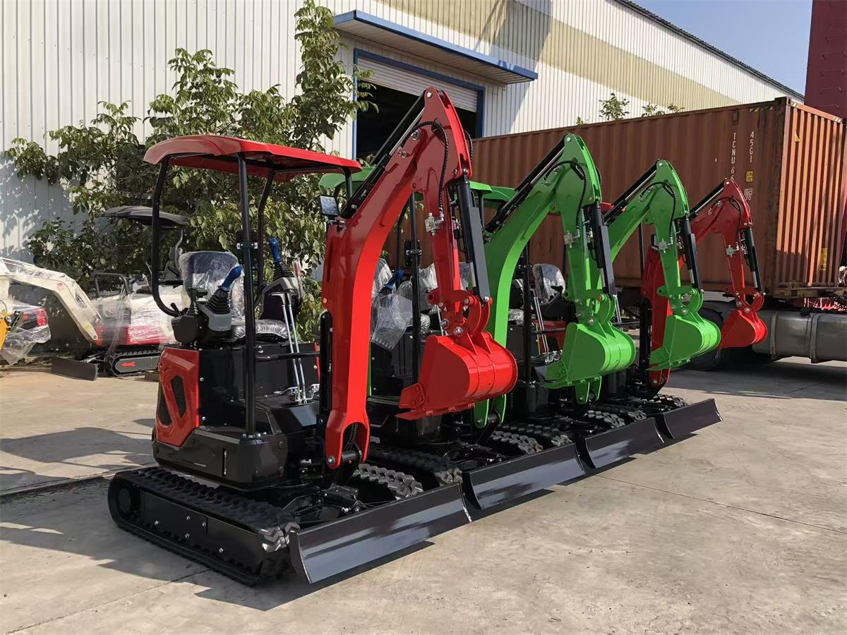4 Excavators Shipped to Italy: Delivering Reliable Equipment to Our Customer