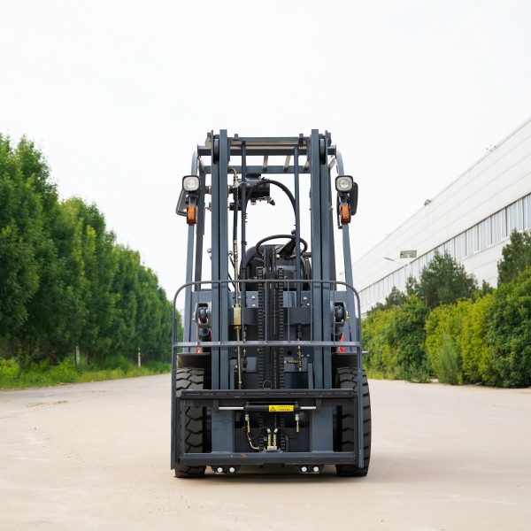 The Durability and Reliability of Heavy Duty Forklifts
