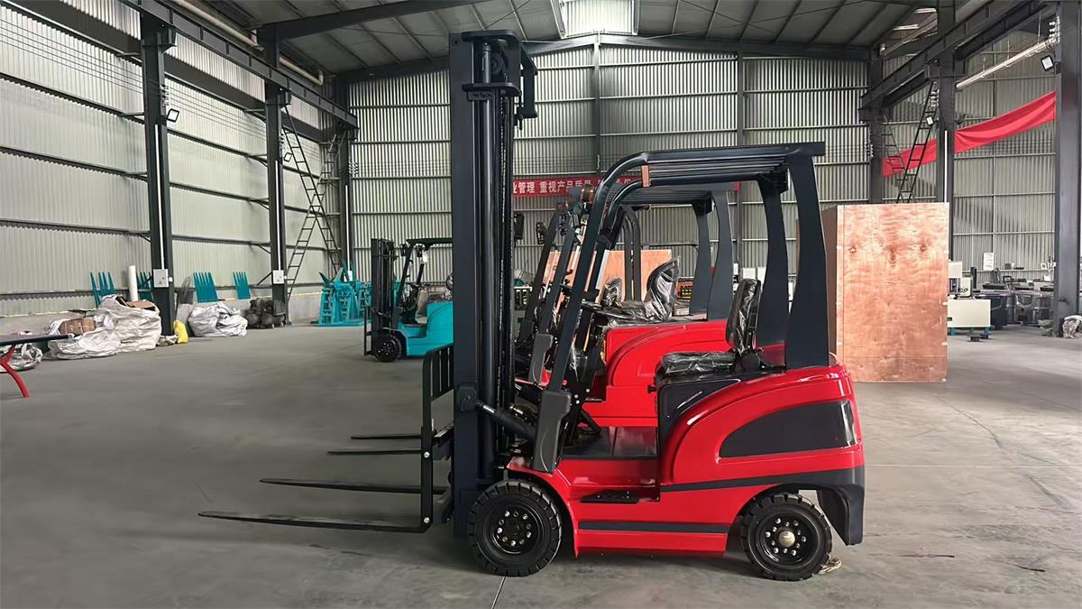 electric forklift-1.jpg