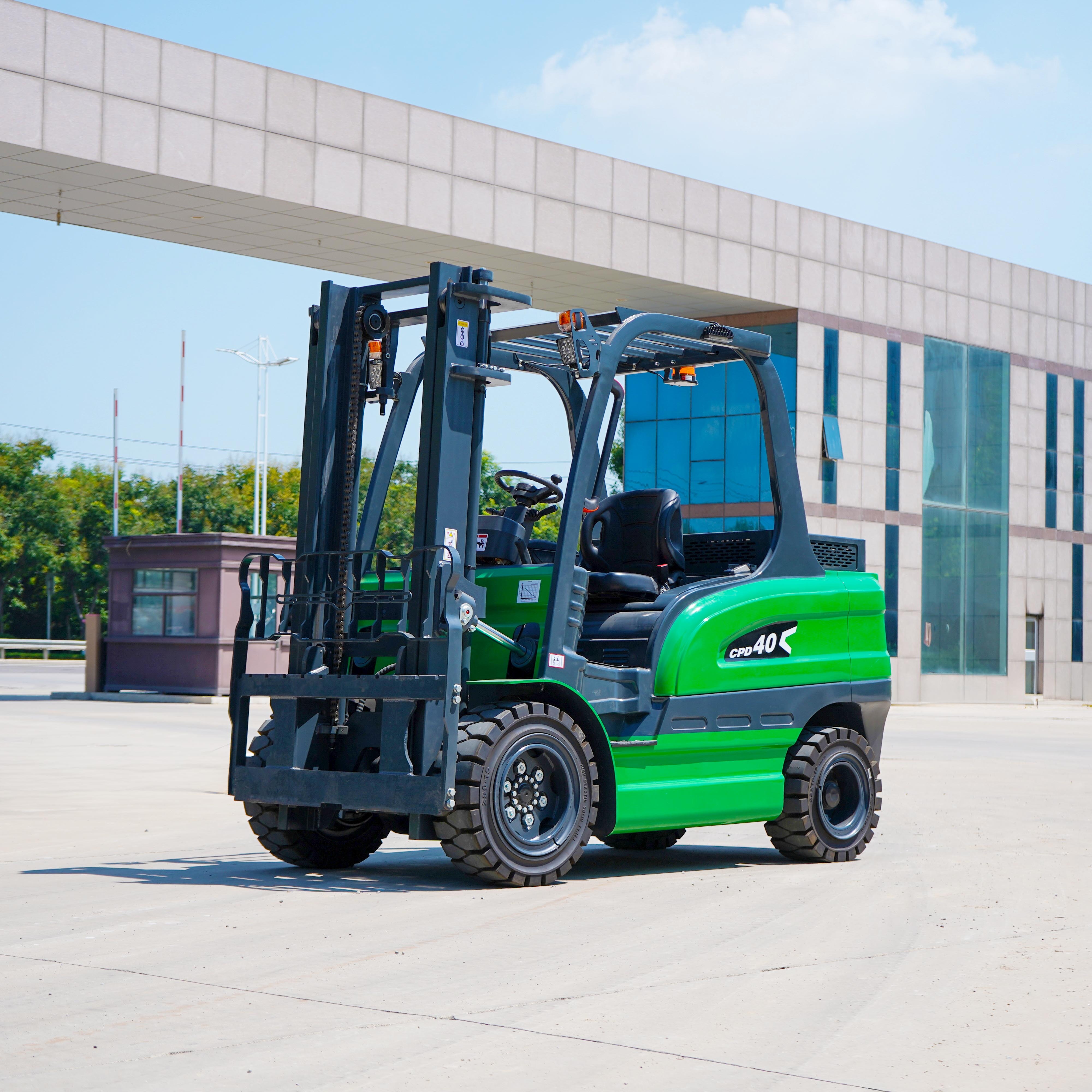 The Advantages of 4 Wheel Electric Forklifts